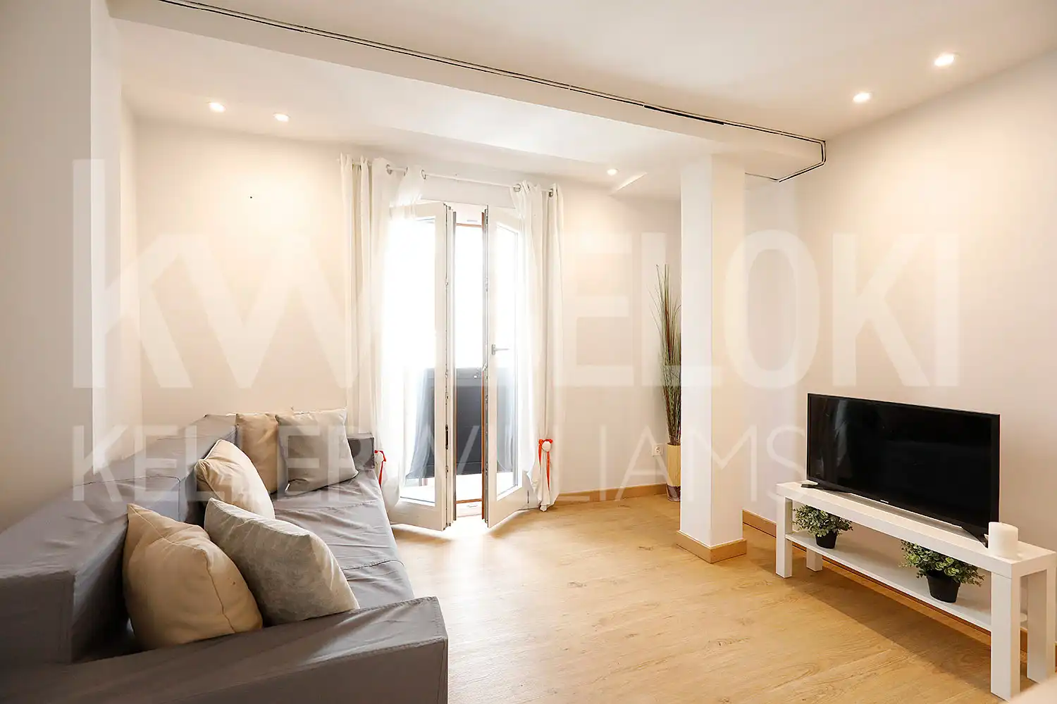 Living room of Flat for sale in Errenteria  with Heating and Balcony