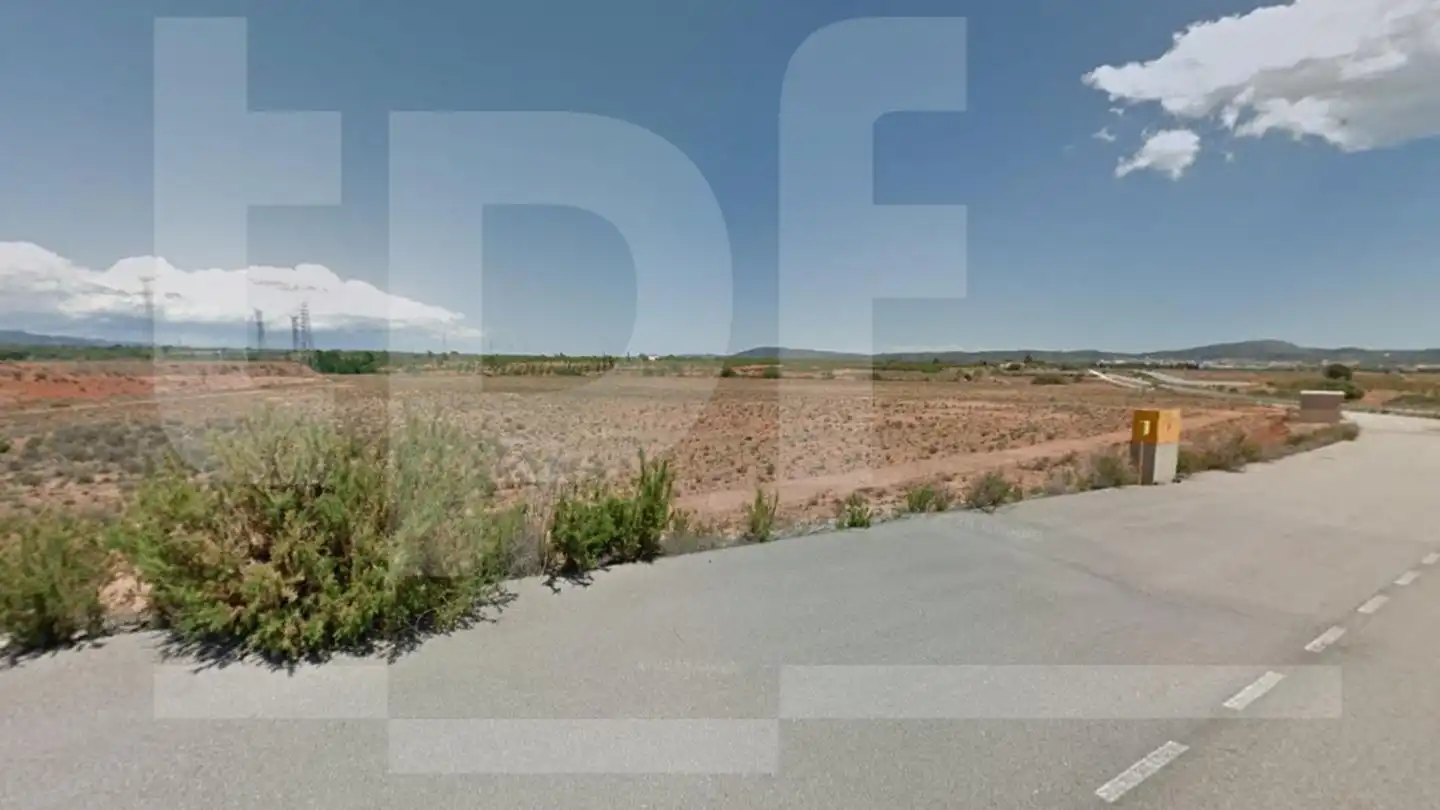 Terreno industrial en venta en Vall d'Alba