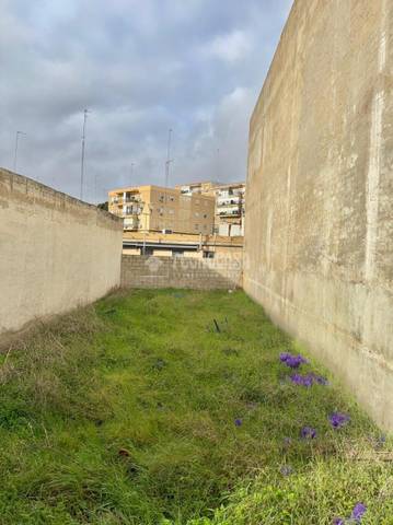 Terreno residencial en Venta en Emilia pardo bazan en Nueva Alcalá