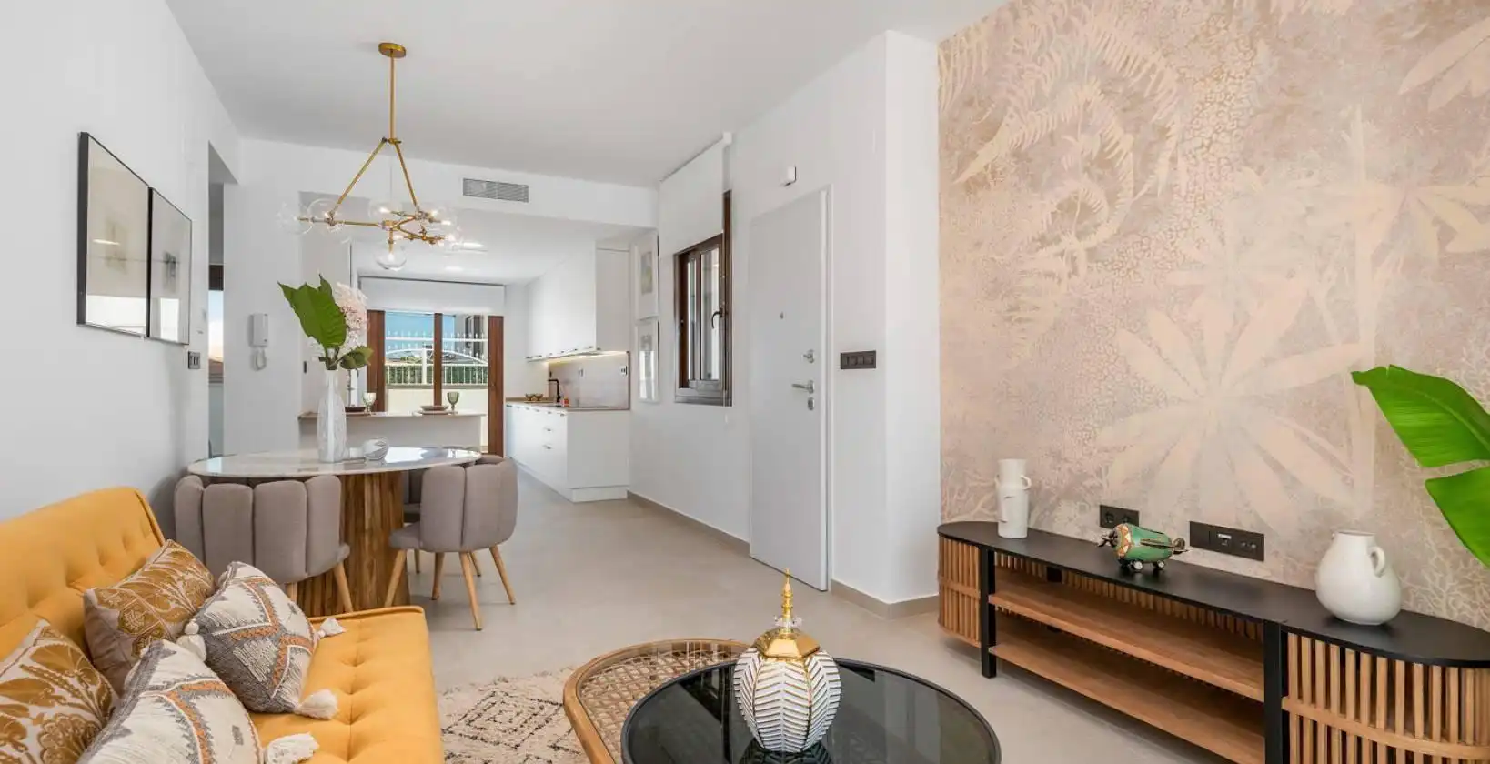 Bungalow con piscina en venta en Los Balcones - Los Altos, imagen 5