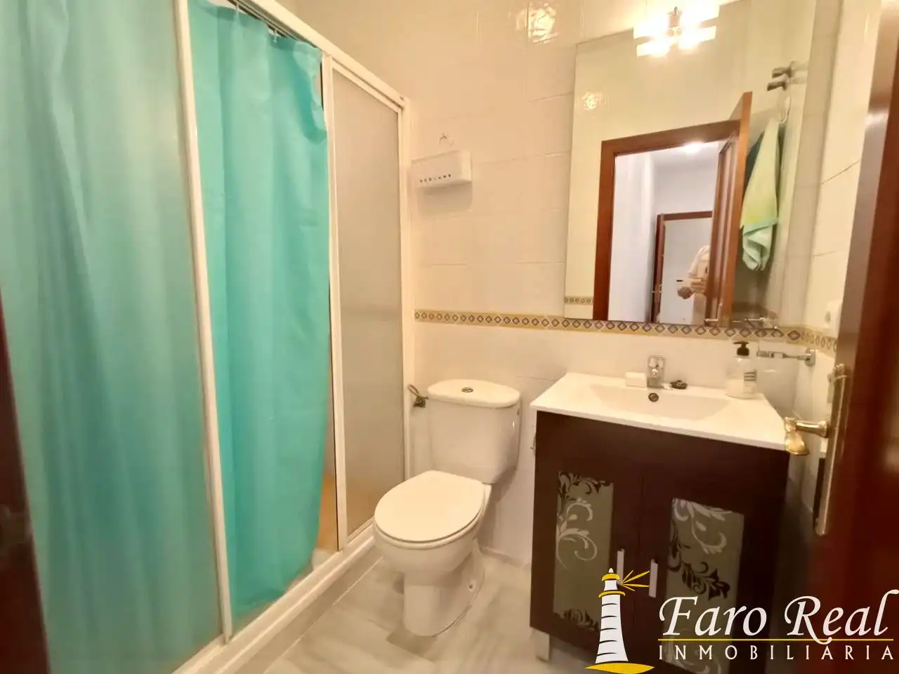 Badezimmer von Erdgeschoss zum Verkauf in Sanlúcar de Barrameda mit Abstellraum