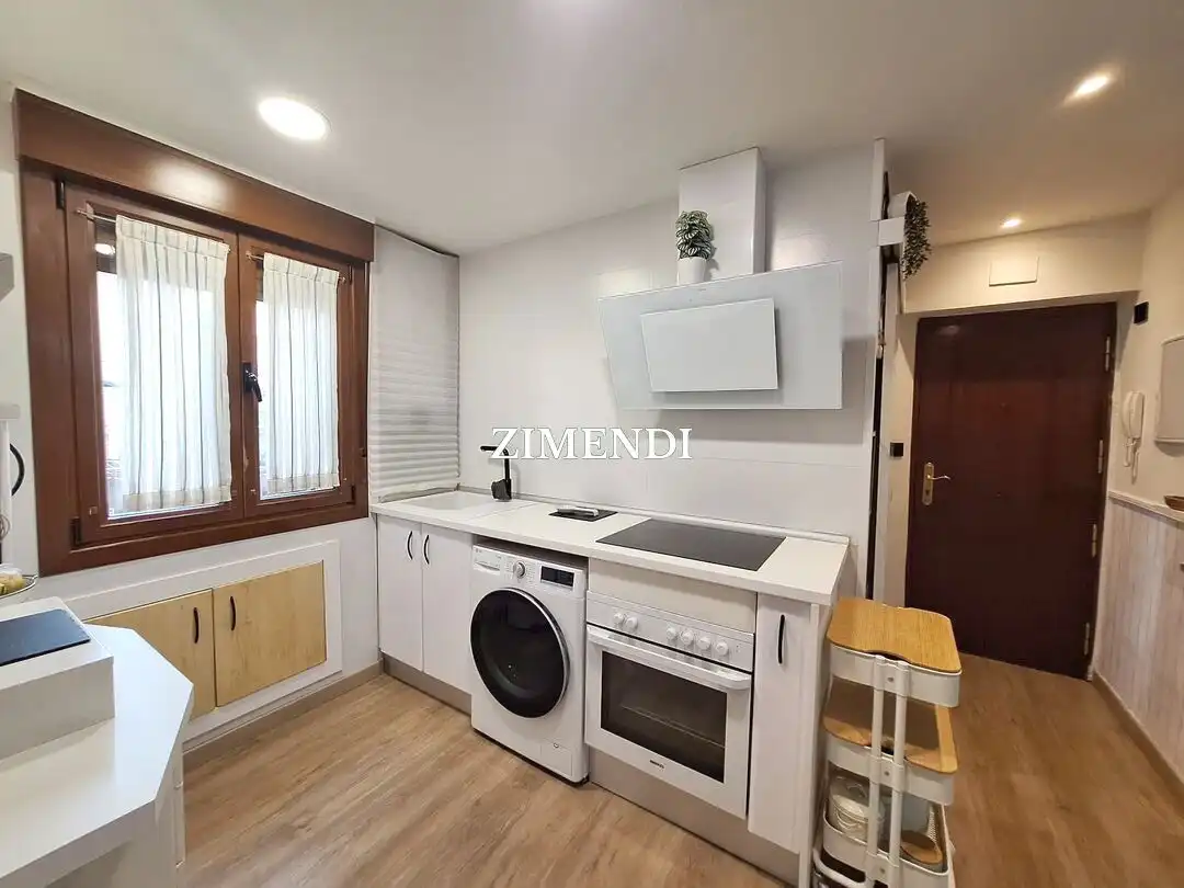 Kitchen of Flat for sale in Durango  with Heating, Storage room and Furnished