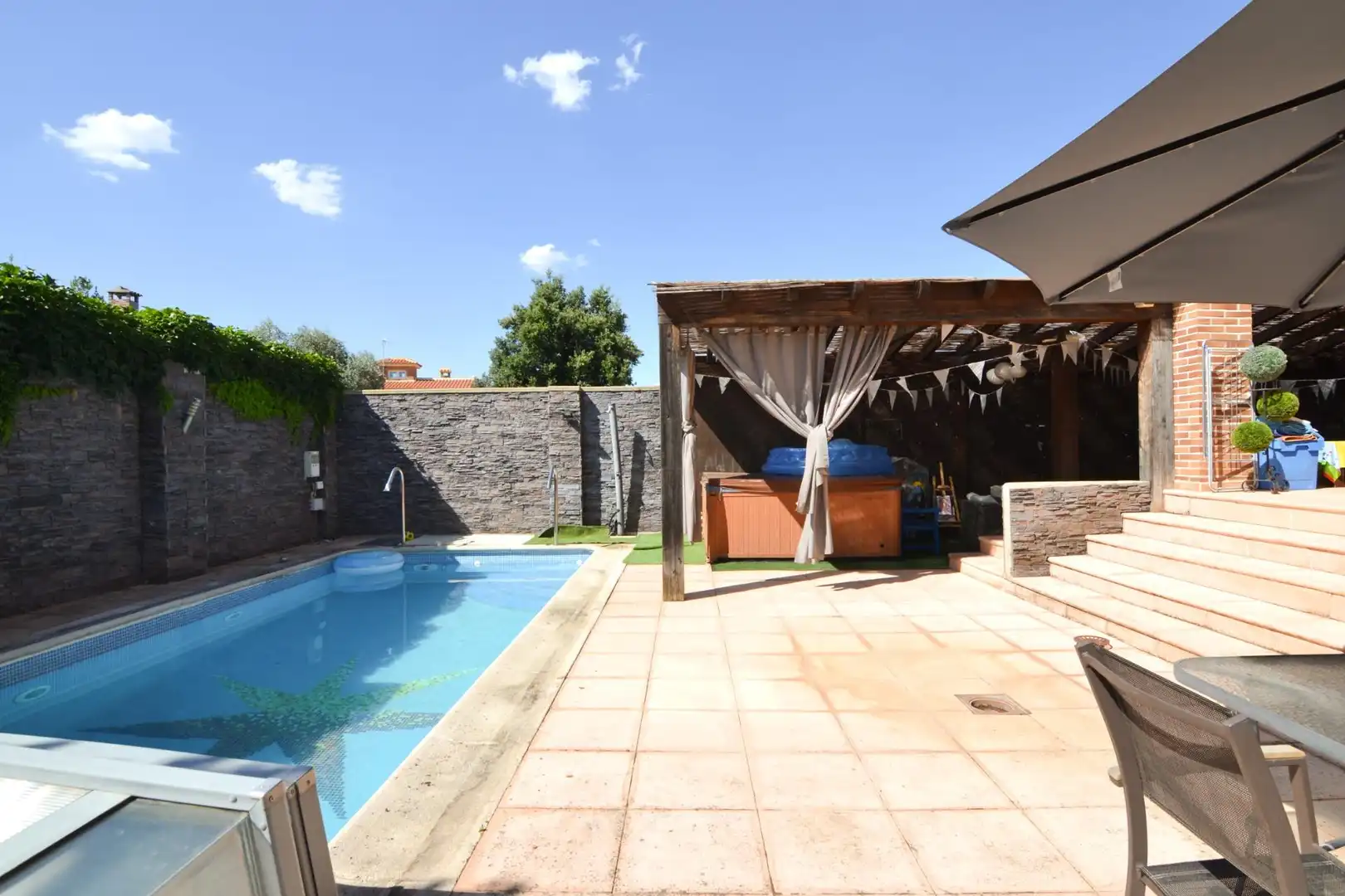 Terrace of Detached homes for sale in Griñón  with Heating, Private garden and Terrace