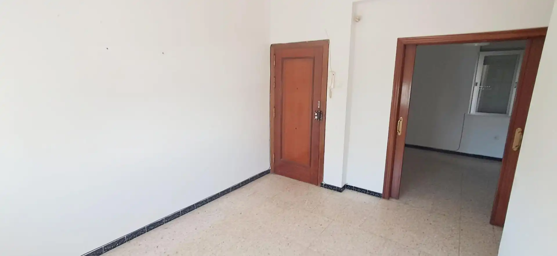 Habitación de Piso en venta en Utrera con Balcón