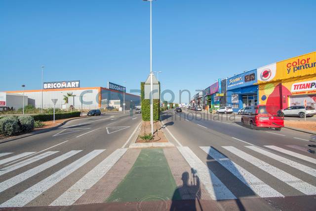 Nave industrial en Alquiler en Camino Pi Gros, 10 en Ensanche - Parque Santa Rosa