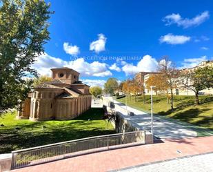 Vista exterior de Pis de lloguer en Salamanca Capital amb Calefacció, Piscina i Moblat