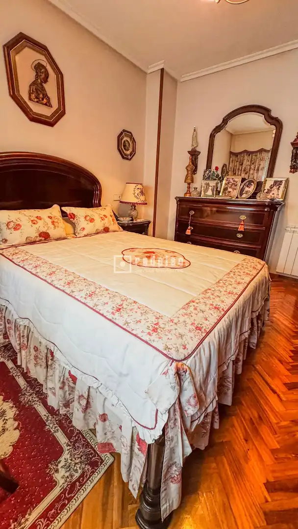 Habitación de Piso en venta en A Coruña Capital  con Parquet y Trastero