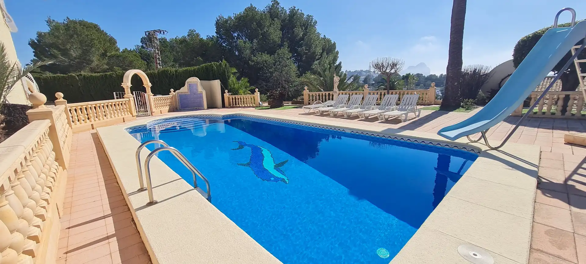 Schwimmbecken von Haus oder Chalet zum Verkauf in Calpe / Calp mit Klimaanlage, Privatgarten und Abstellraum