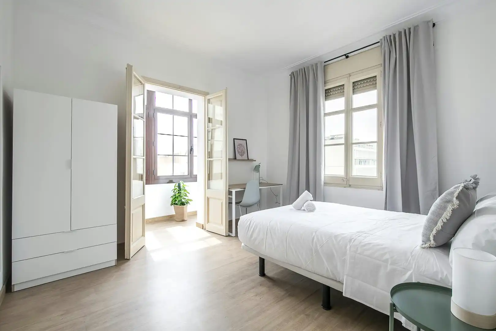 Schlafzimmer von Wohnung zur untervermieten in  Barcelona Capital mit Heizung, Möbliert und Waschmaschine