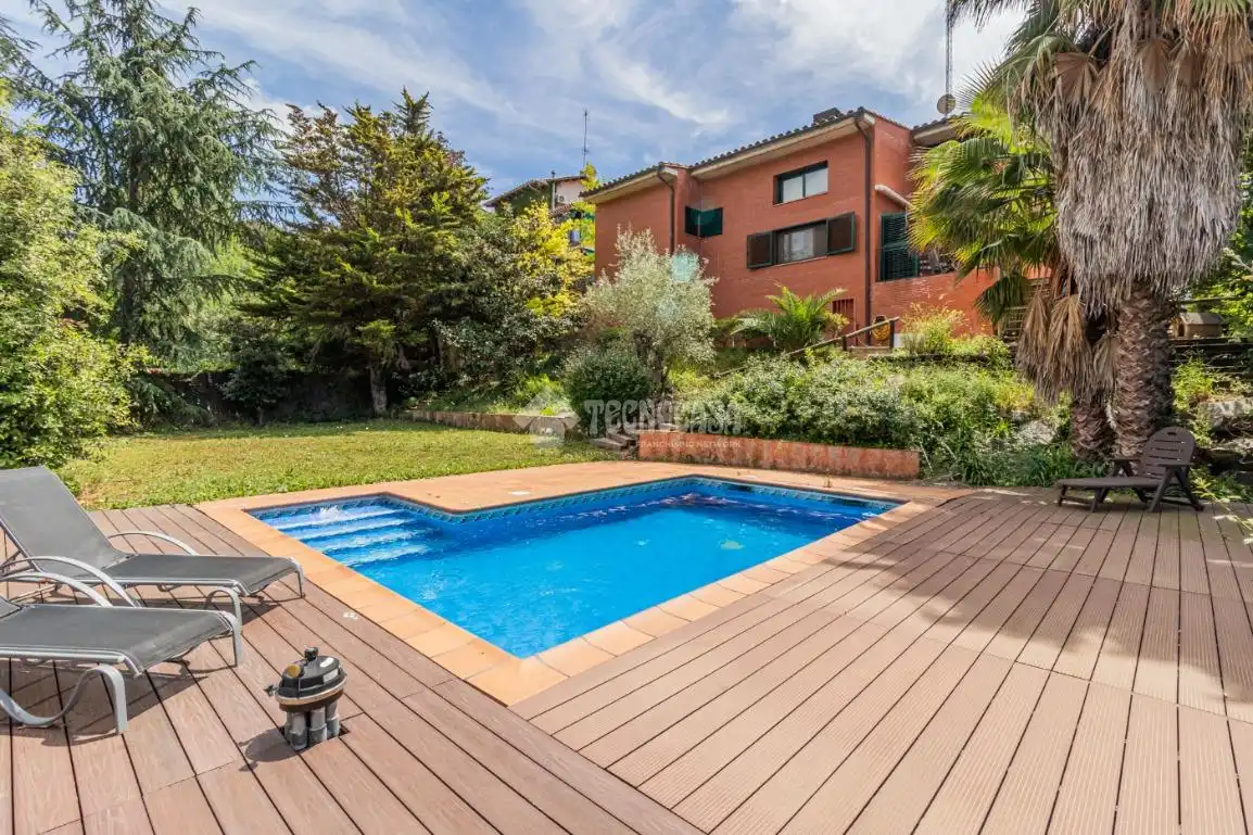 Casa con terrazza in affitto a Valldoreix