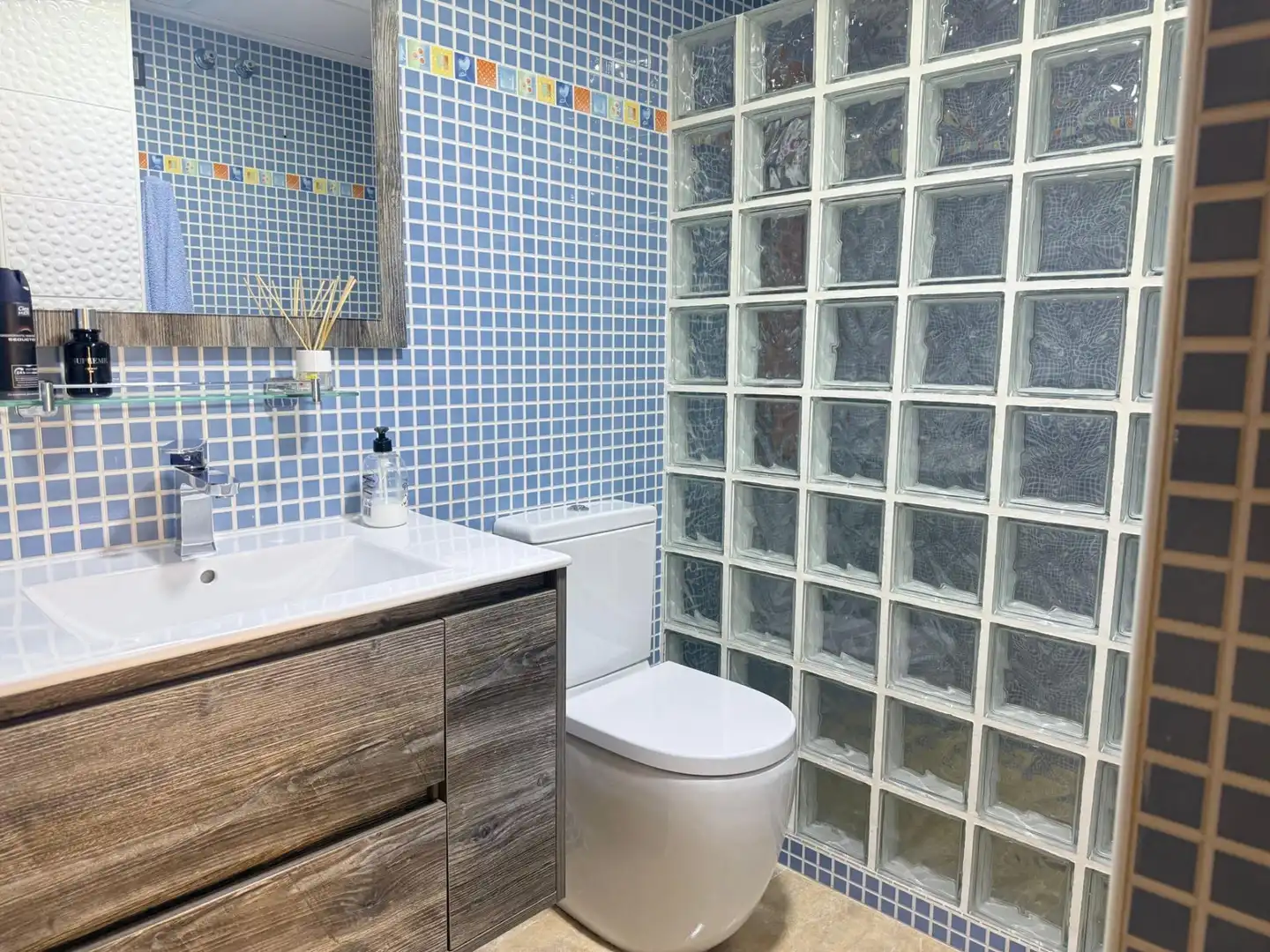 Badezimmer von Wohnung zur Miete in Águilas mit Klimaanlage, Parkett und Terrasse