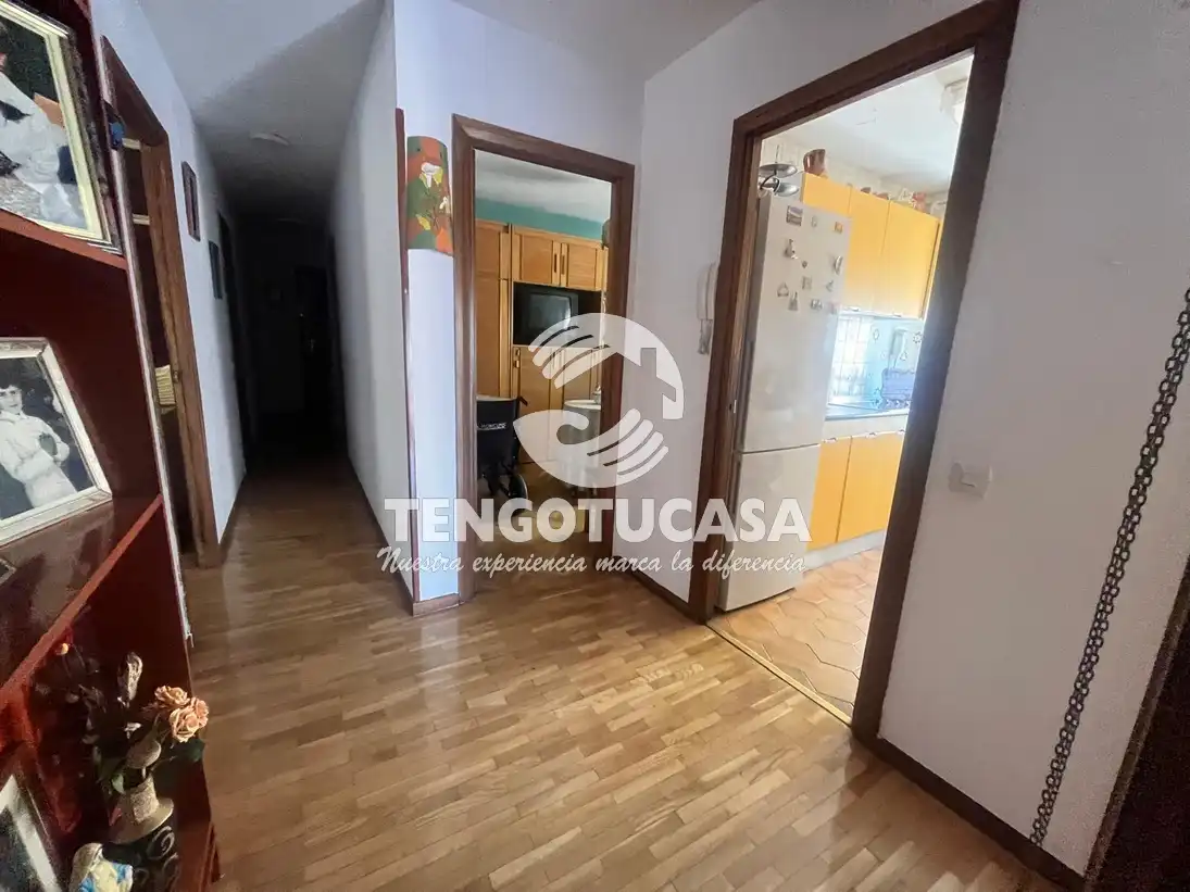 Piso en venta en Madrid con Terraza, Amueblado y Horno