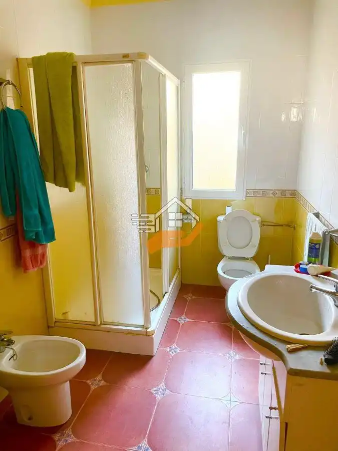 Badezimmer von Einfamilien-Reihenhaus zum Verkauf in Chirivel mit Abstellraum