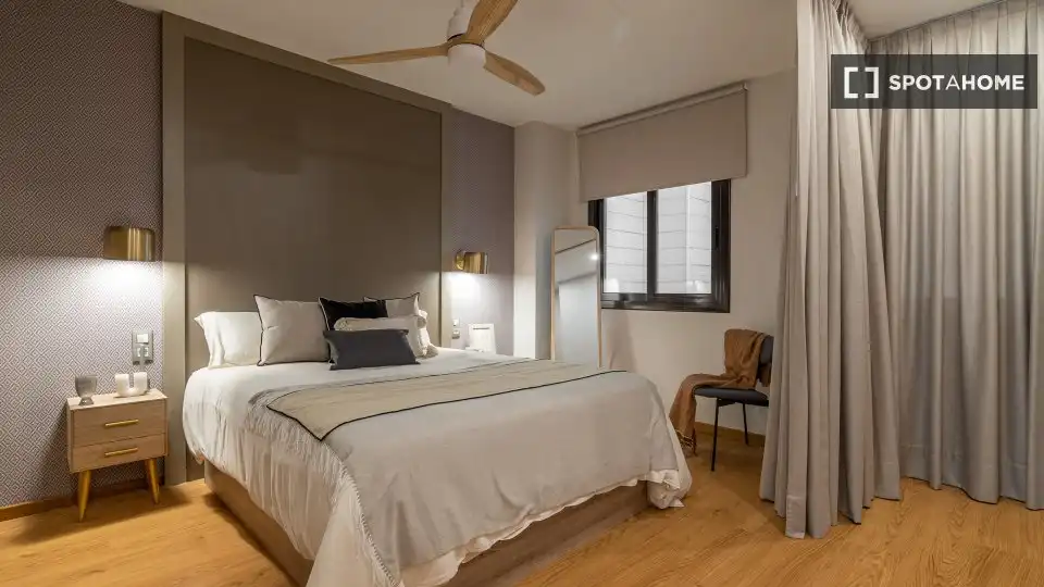 Flat with terrace to rent in Eixample, imagen 13