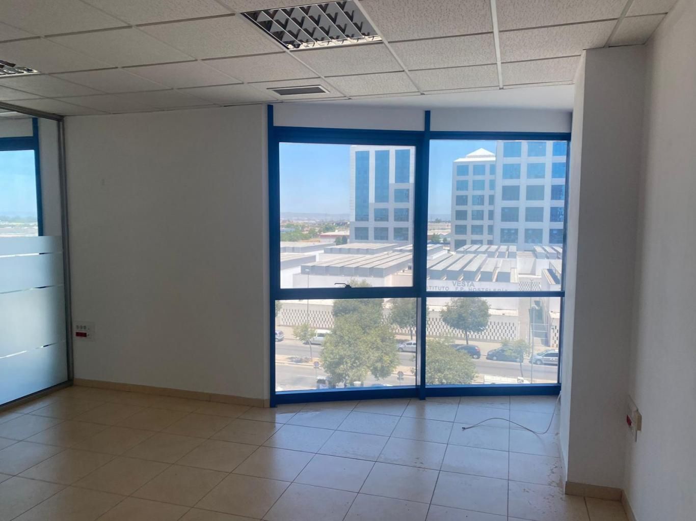 Office for sale in  Sevilla Capital  with Air Conditioner