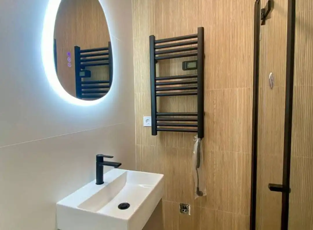 Baño de Piso de alquiler en Valencia con Aire acondicionado, Lavadora y Balcón