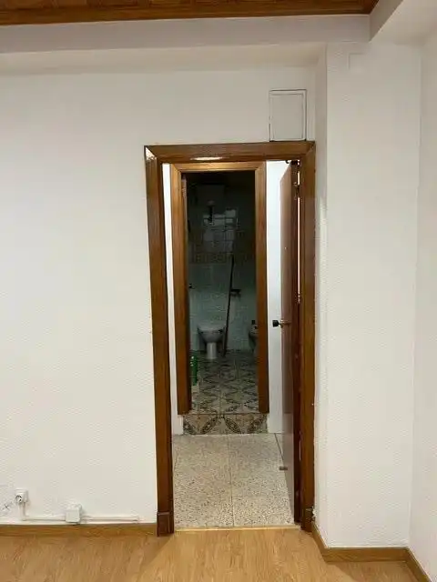 Bany de Oficina de lloguer en Sevilla amb Aire condicionat