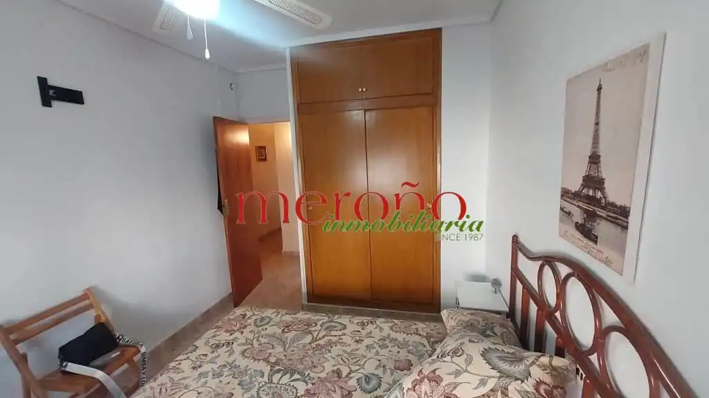 Dormitori de Apartament en venda en Santa Pola amb Terrassa