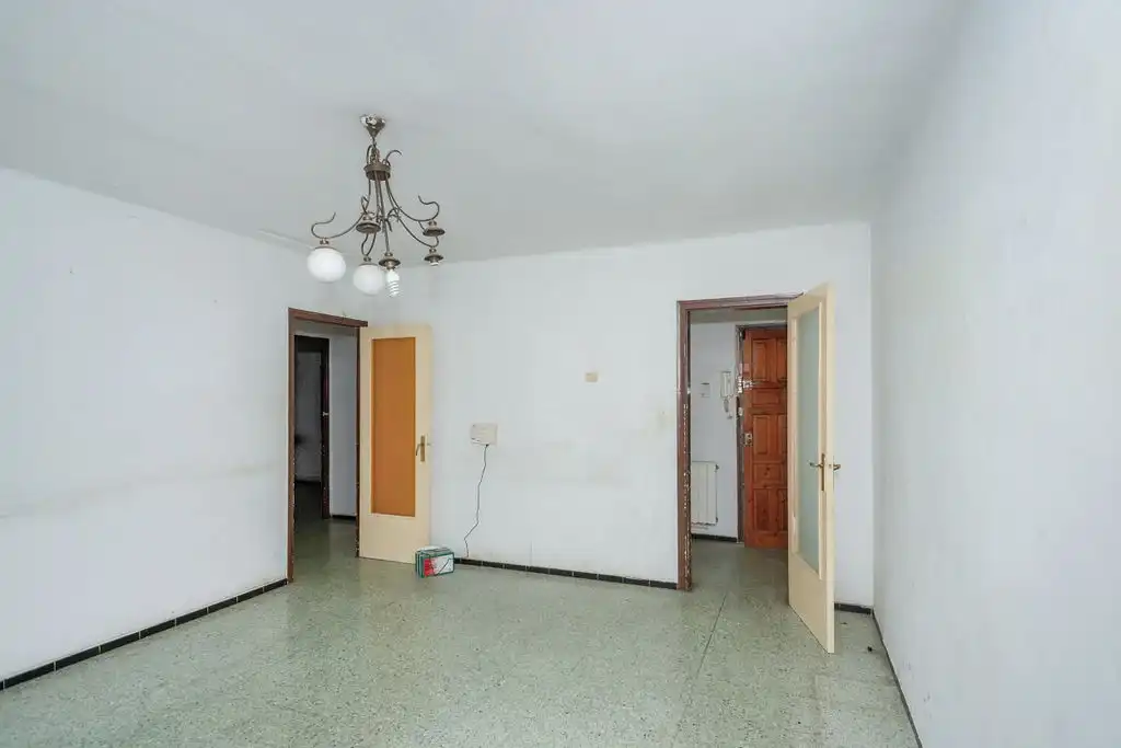 Apartments for sale in Salt