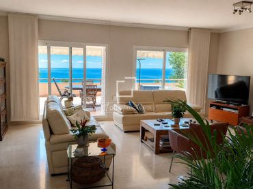 Chalet con balcón en venta en Este