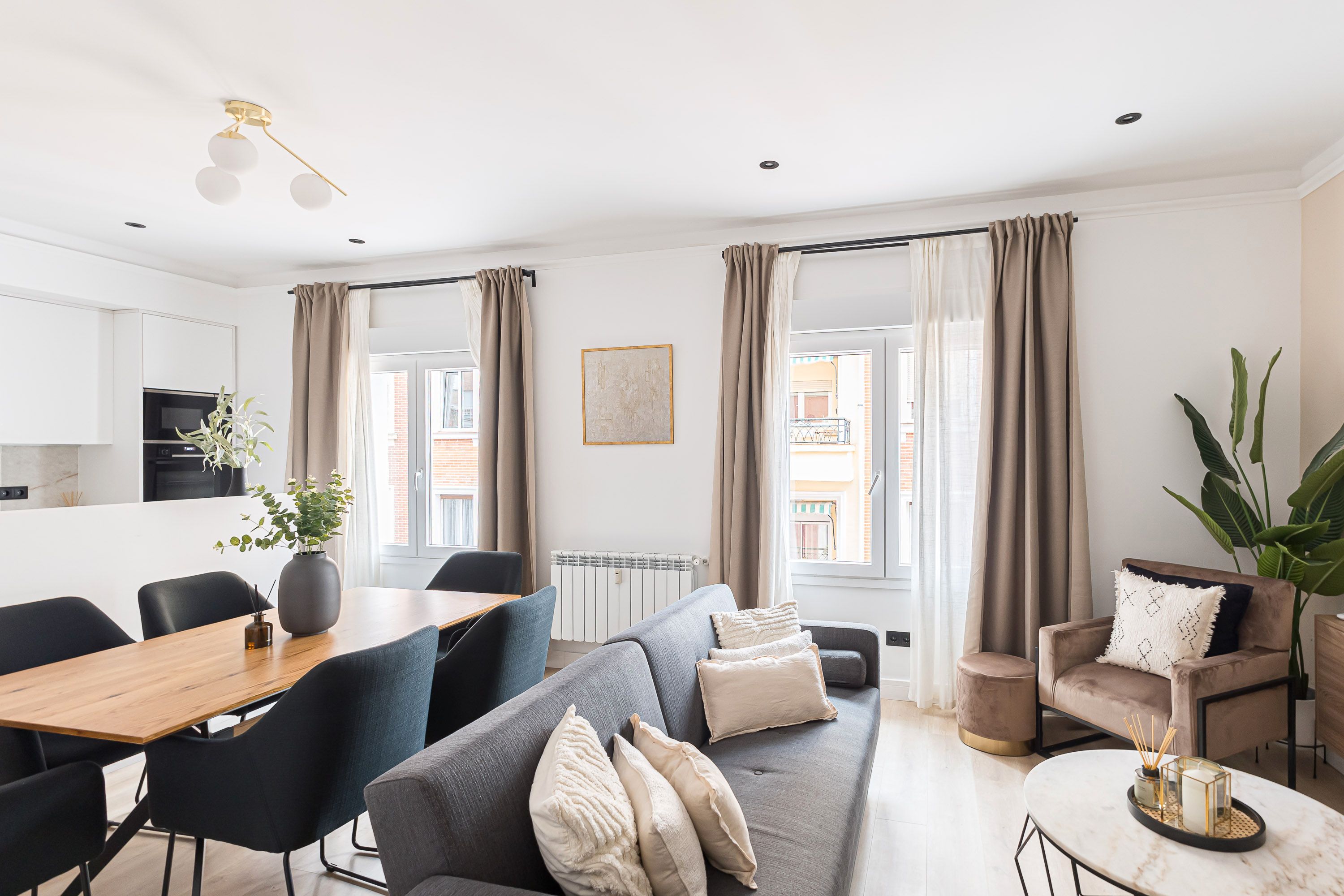 Living room of Apartment to rent in  Madrid Capital  with Air Conditioner, Heating and Parquet flooring