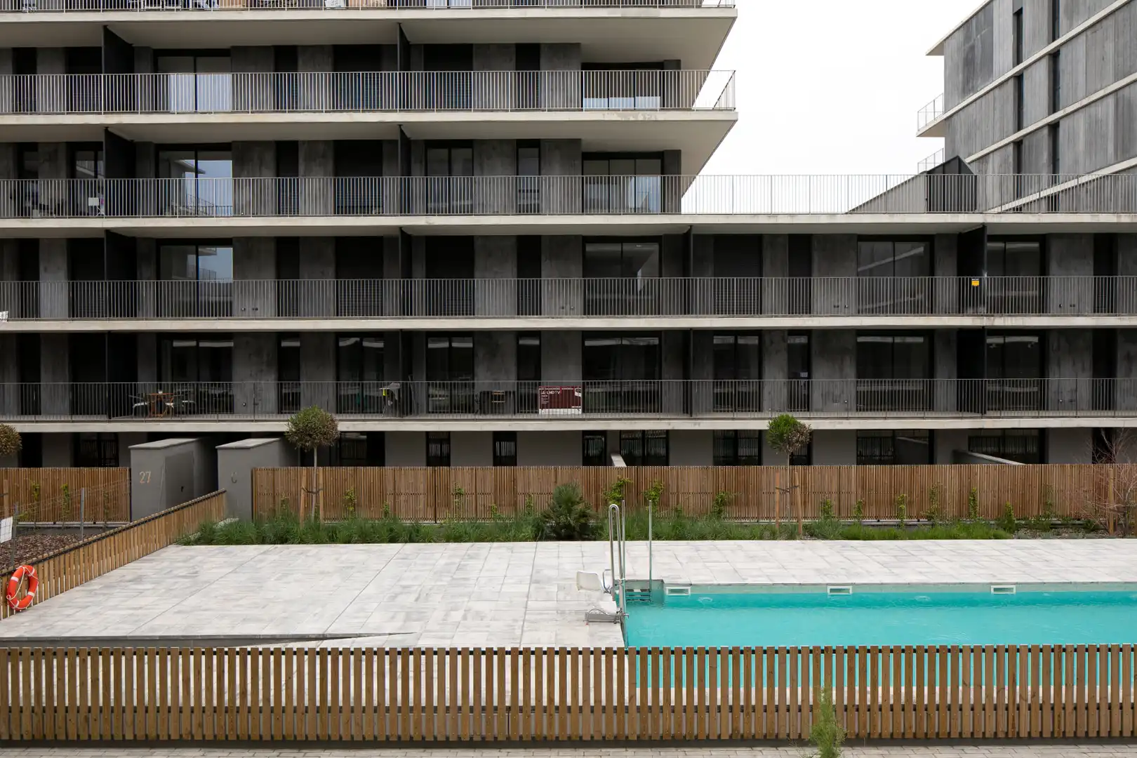 Vista exterior de Apartamento en venta en Badalona con Aire acondicionado, Amueblado y Horno