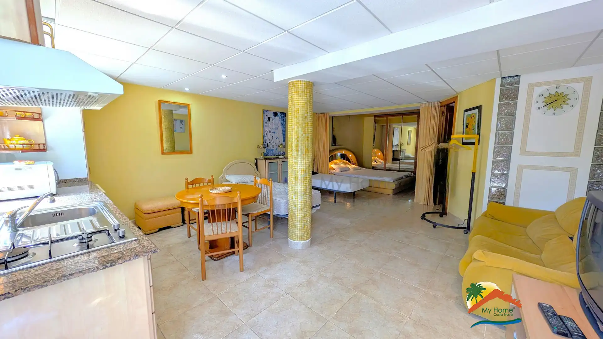Casa amb piscina en venda a Aiguaviva Parc, imagen 4