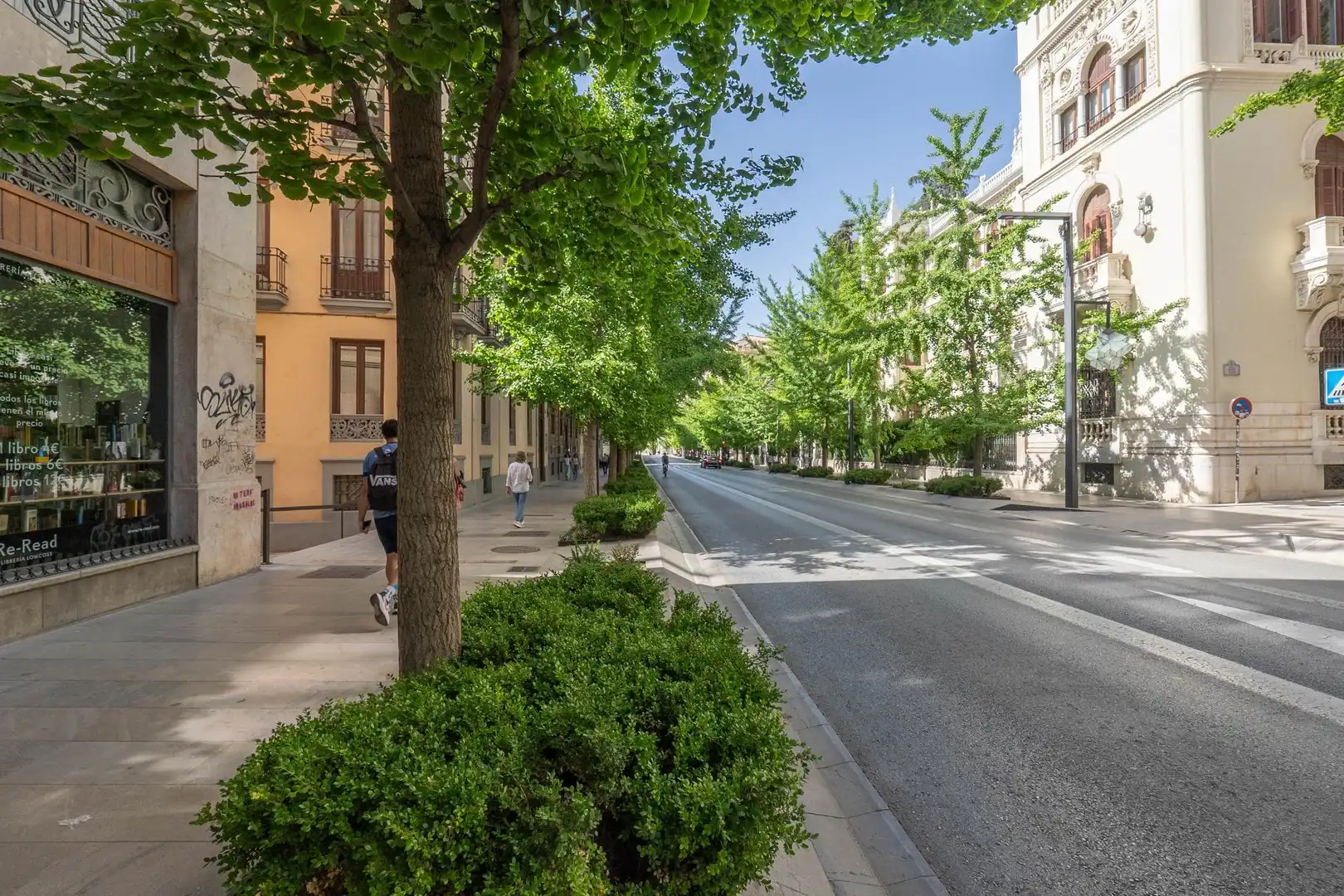 Vista exterior de Garatge en venda en Granada