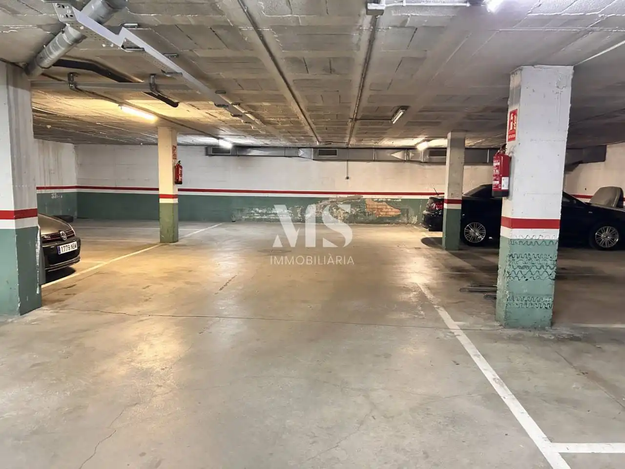 Parkplatz von Garage zur Miete in Vic
