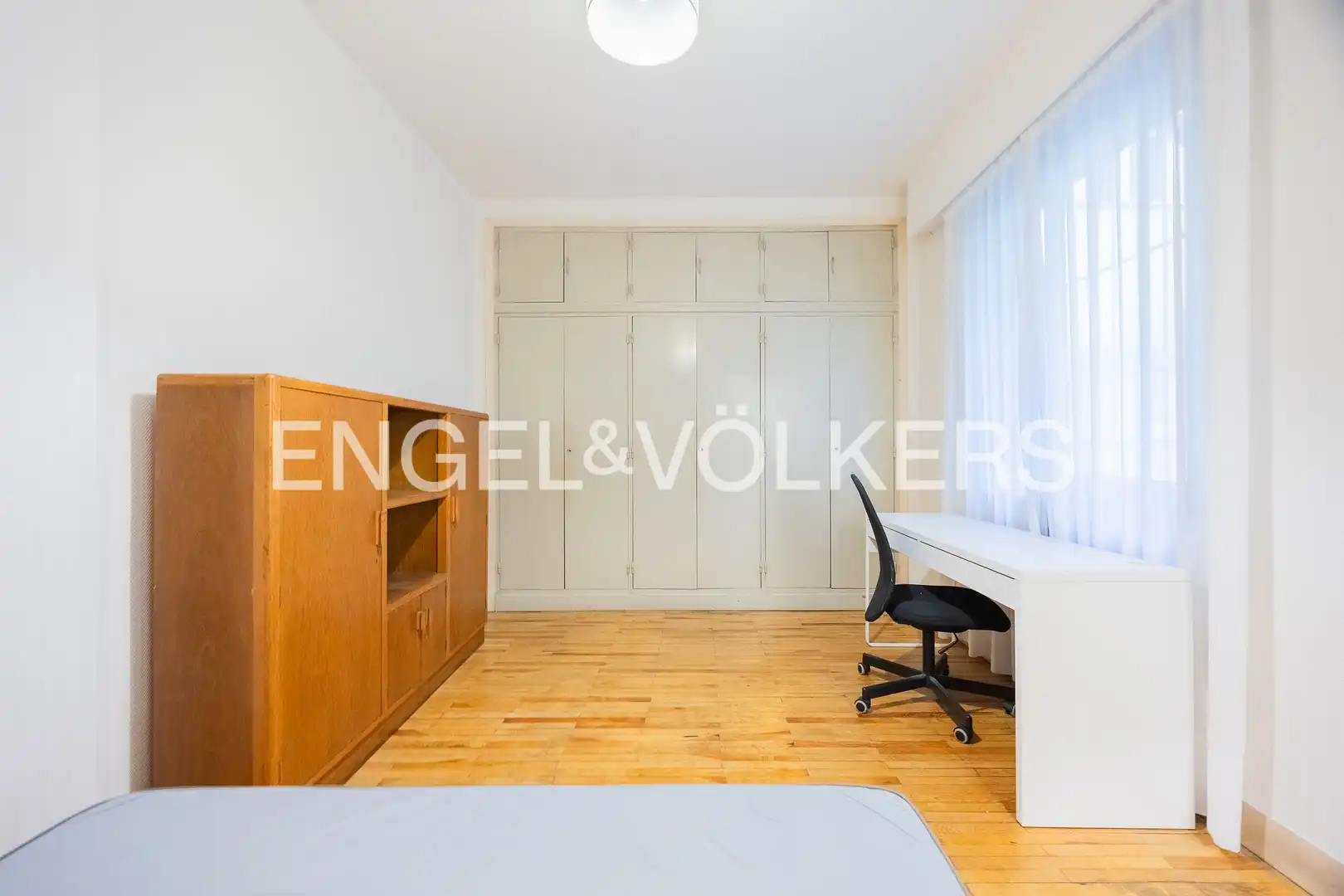 Habitación de Piso en venta en Bilbao  con Calefacción, Terraza y Trastero