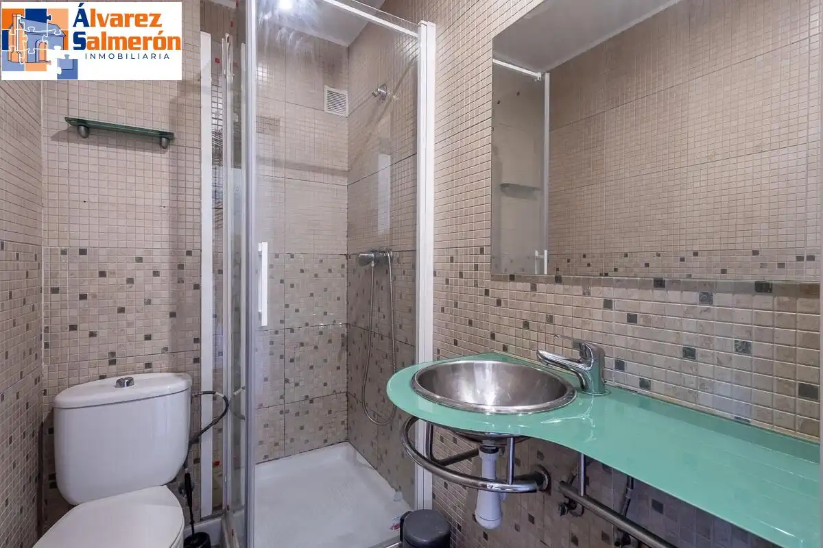Flat for sale in Granada, Granada