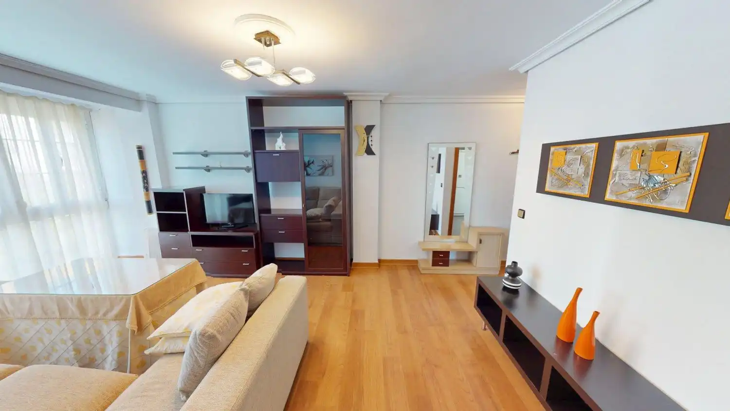Wohnzimmer von Wohnung zur Miete in Sevilla mit Klimaanlage und Heizung