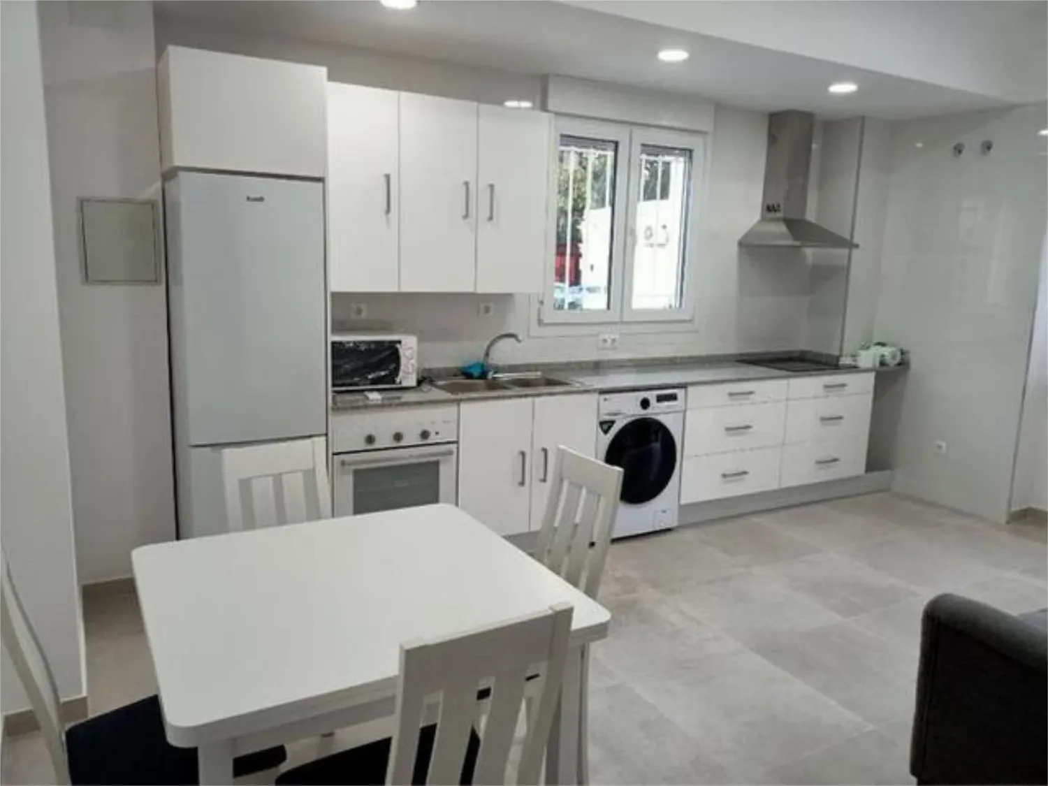 Cuina de Apartament de lloguer en Málaga Capital amb Aire condicionat, Traster i Moblat