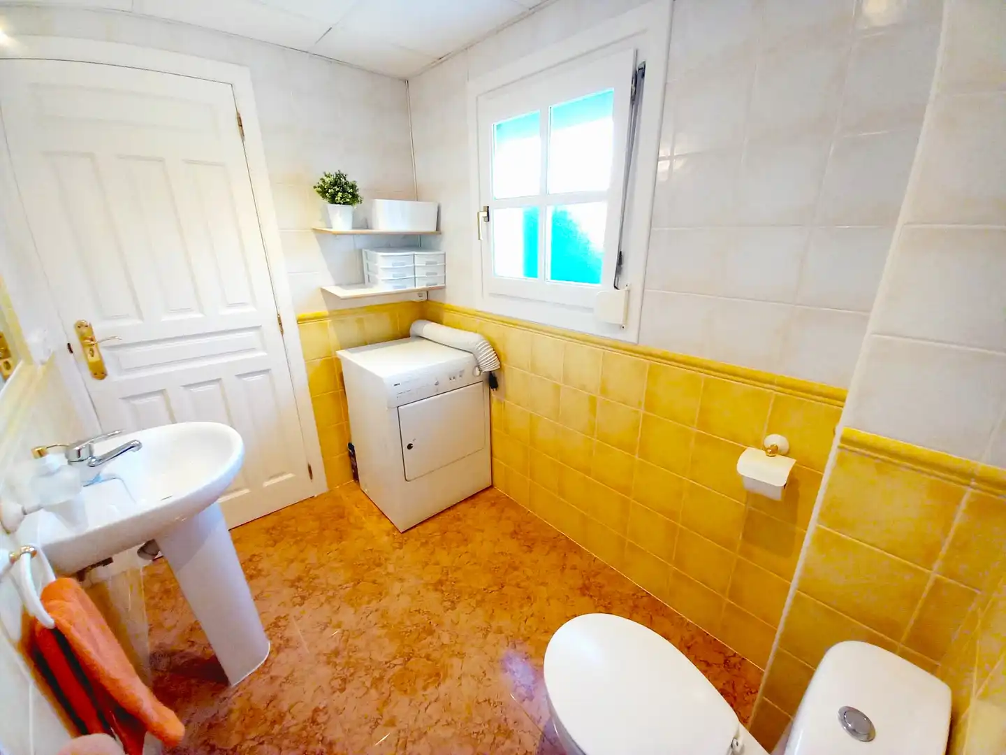 Bathroom of Houses for sale in L'Alfàs del Pi  with Air Conditioner, Private garden and Terrace