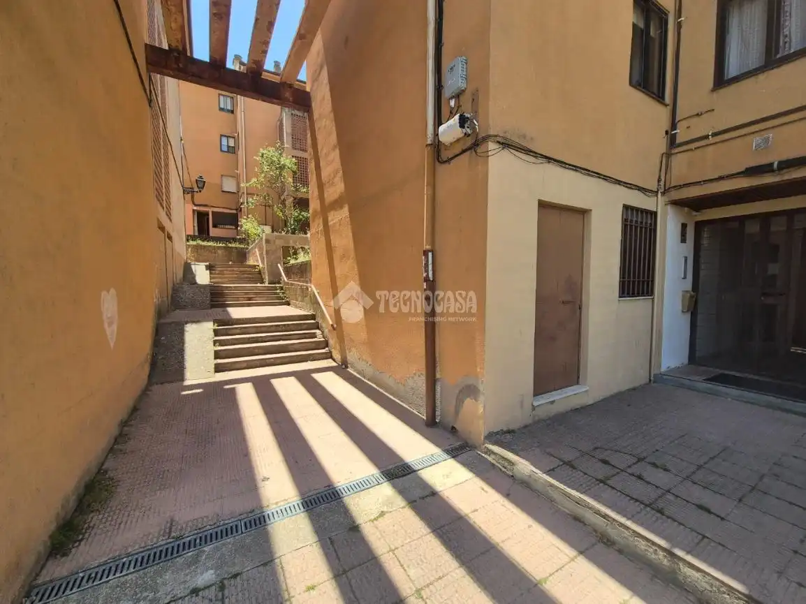 Vista exterior de Local en venta en Sigüenza