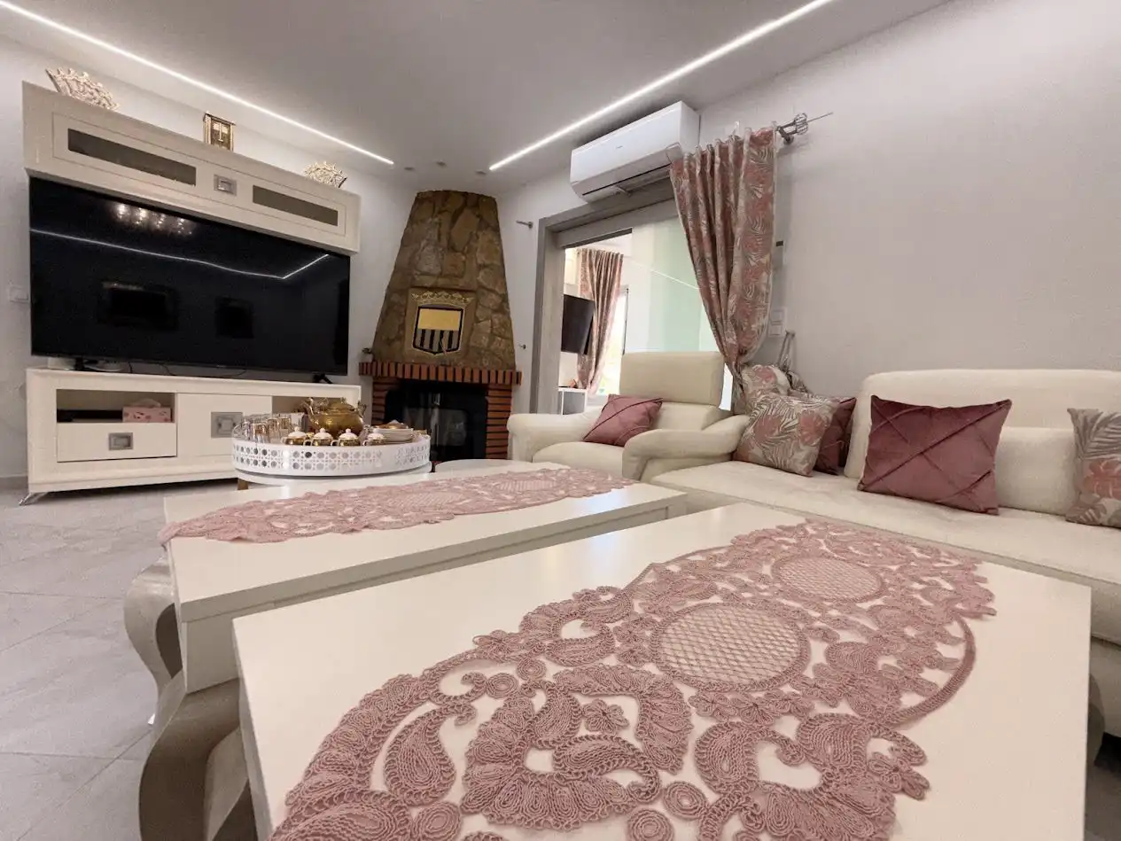 Sala d'estar de Casa o xalet en venda en El Campello amb Aire condicionat, Calefacció i Jardí privat