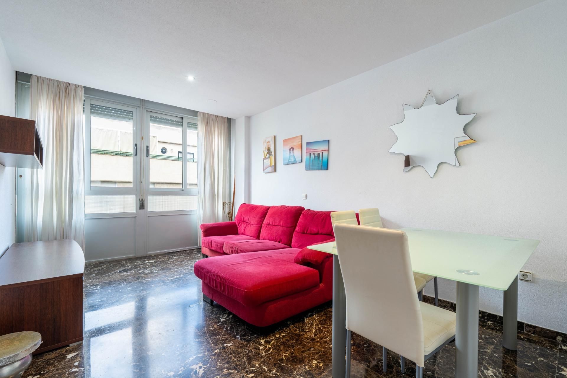 Sala d'estar de Apartament en venda en  Almería Capital amb Aire condicionat