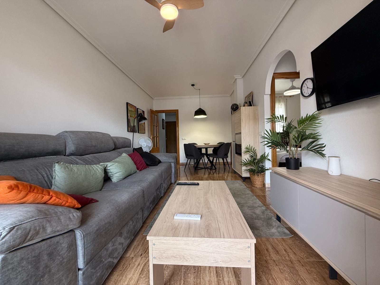 Sala d'estar de Apartament en venda en San Pedro del Pinatar amb Aire condicionat, Terrassa i Moblat