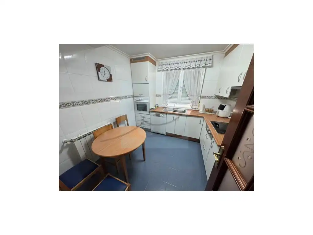 Kitchen of Houses for sale in Santa María del Páramo