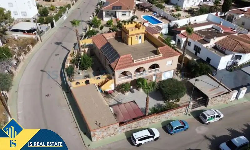 Vista exterior de Casa o xalet en venda en El Pinar de Campoverde