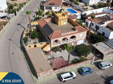 Villa mit Garten zum Verkauf in El Pinar de Campoverde