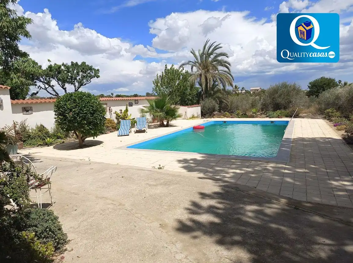 Piscina de Casa o xalet en venda en Elche / Elx amb Aire condicionat, Calefacció i Terrassa