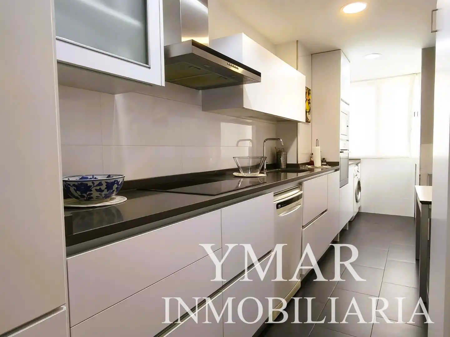 Kitchen of Flat for sale in Móstoles  with Air Conditioner, Heating and Parquet flooring