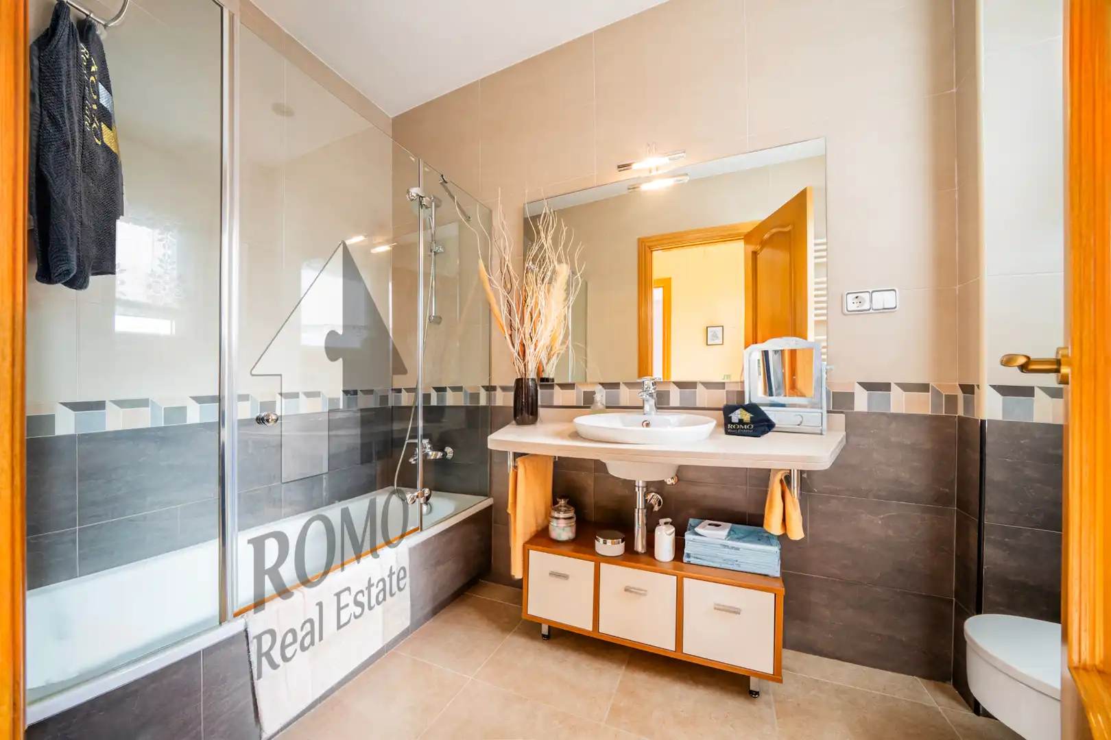 Baño de Casa o chalet en venta en Santa Perpètua de Mogoda con Aire acondicionado, Calefacción y Terraza
