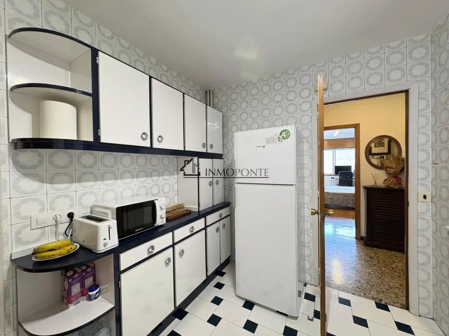 Kitchen of Flat for rent in Pontevedra Capital   with Heating, Terrace and Furnished
