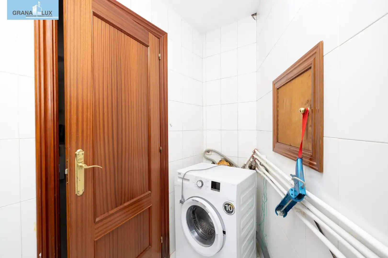 Bathroom of Flat for sale in Granada