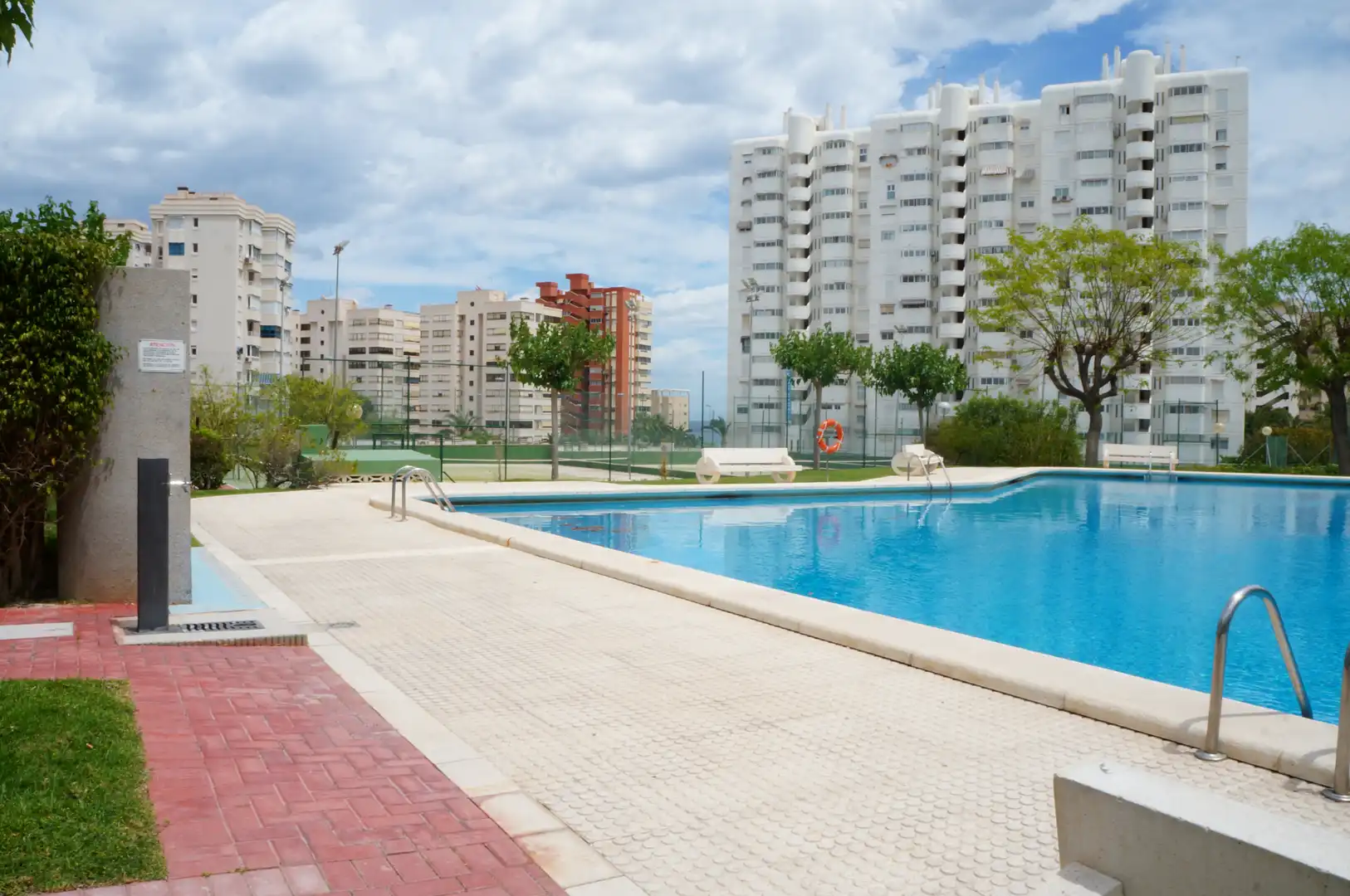Piscina de Apartament de lloguer en Alicante / Alacant amb Aire condicionat, Calefacció i Terrassa