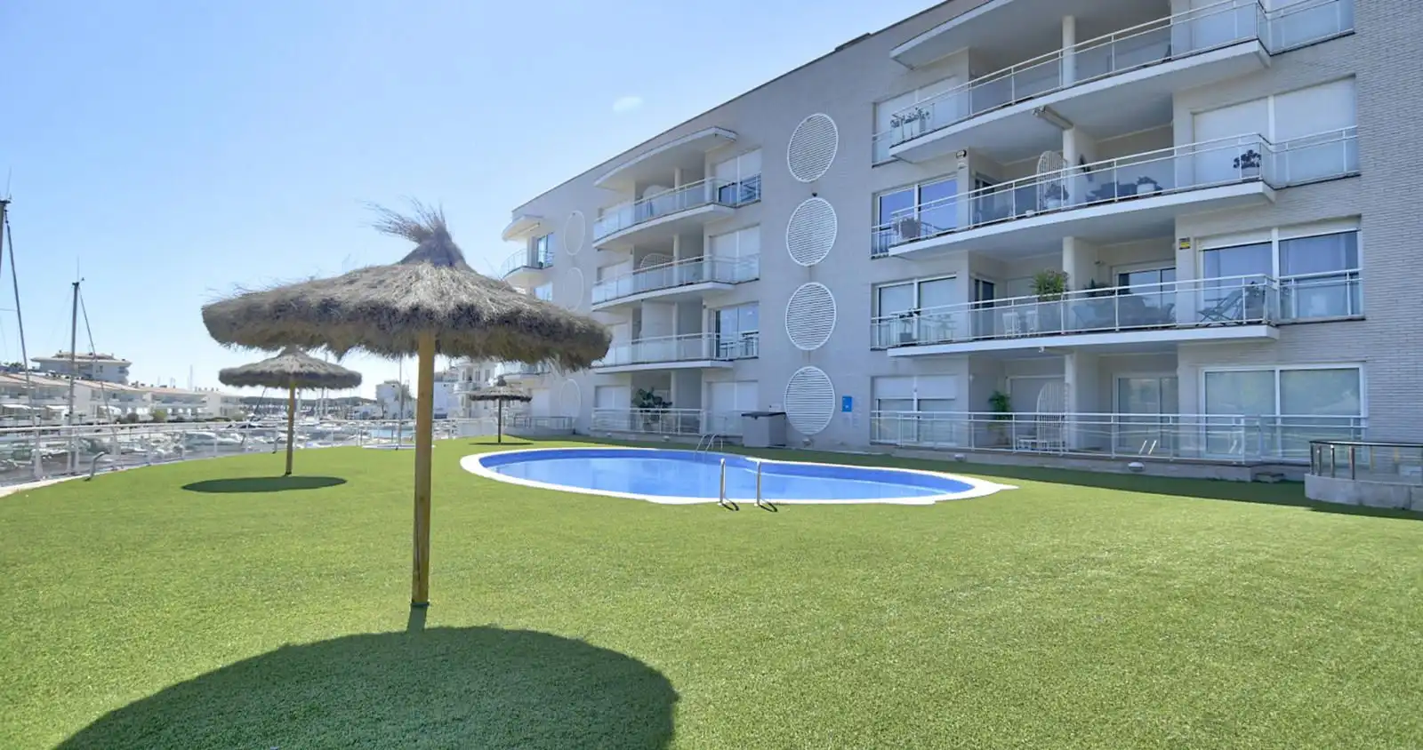 Piscina de Piso en venta en Castell d'Aro, Platja d'Aro i s'Agaró con Aire acondicionado, Calefacción y Terraza