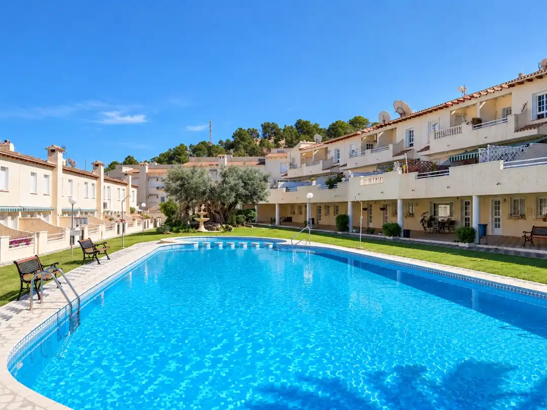 Piscina de Casa adosada en venda en L'Albir