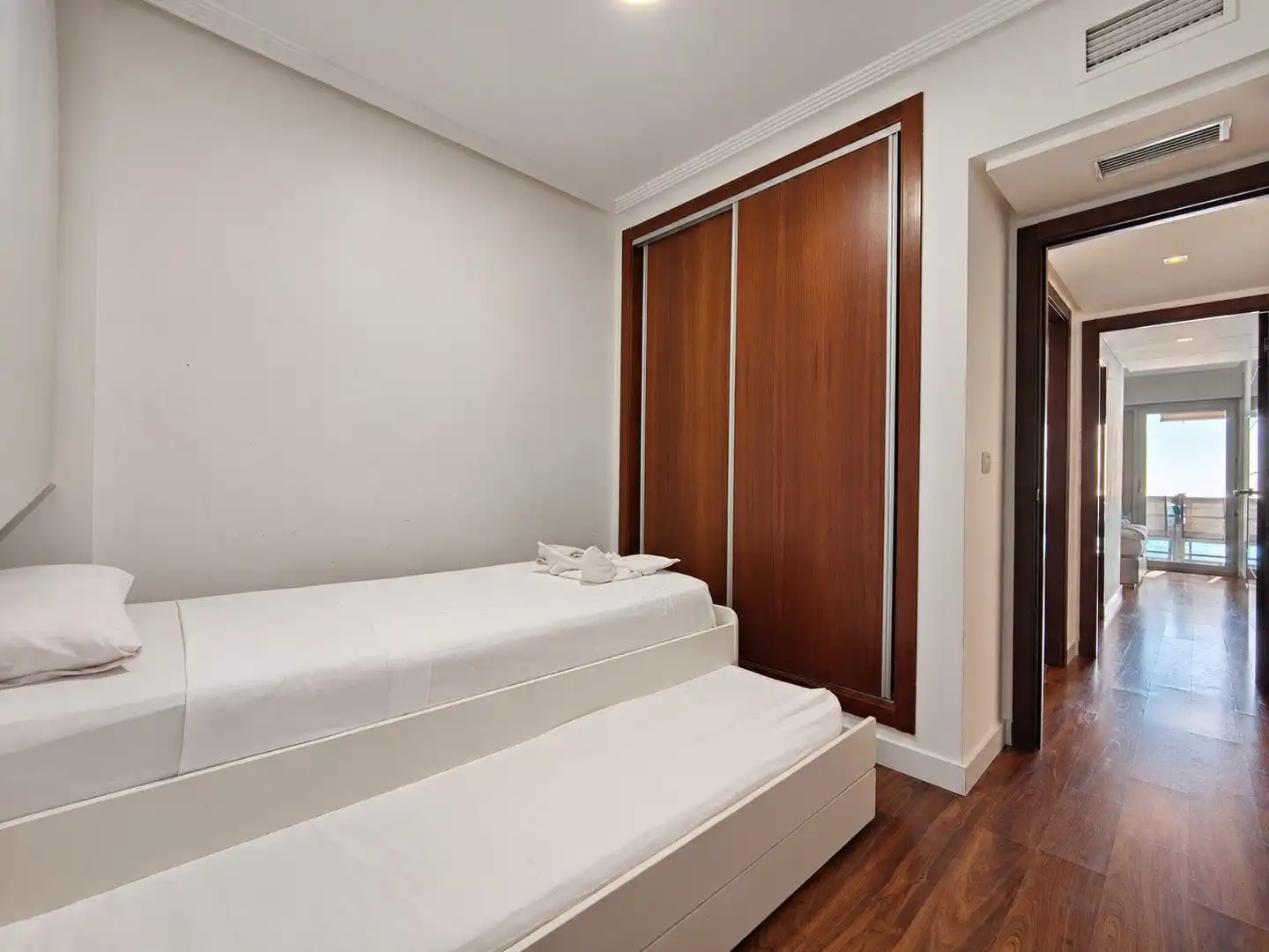 Habitación de Apartamento en venta en Torrevieja con Calefacción, Terraza y Amueblado